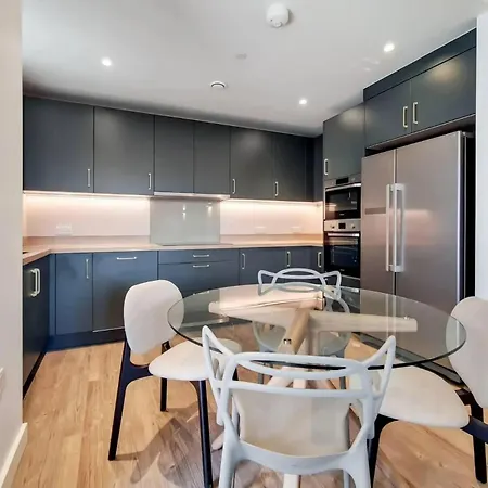 Botanical-Inspired Apartments At Repton Gardens Right In The Heart Of Wembley Park London Exterior photo